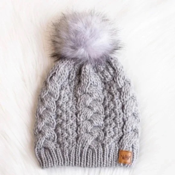 Gray Cable Knit Faux Fur Pompom Beanie Fleece Lined Women's Winter Hat - Picture 3 of 3